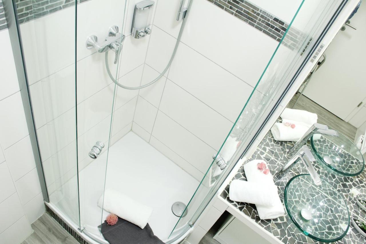 Secret Hideaways Cozystudio Superior Apartments Mit Wifi L 450M Bis Uni L Messe L Flughafen L Zoo Duisburg Dış mekan fotoğraf