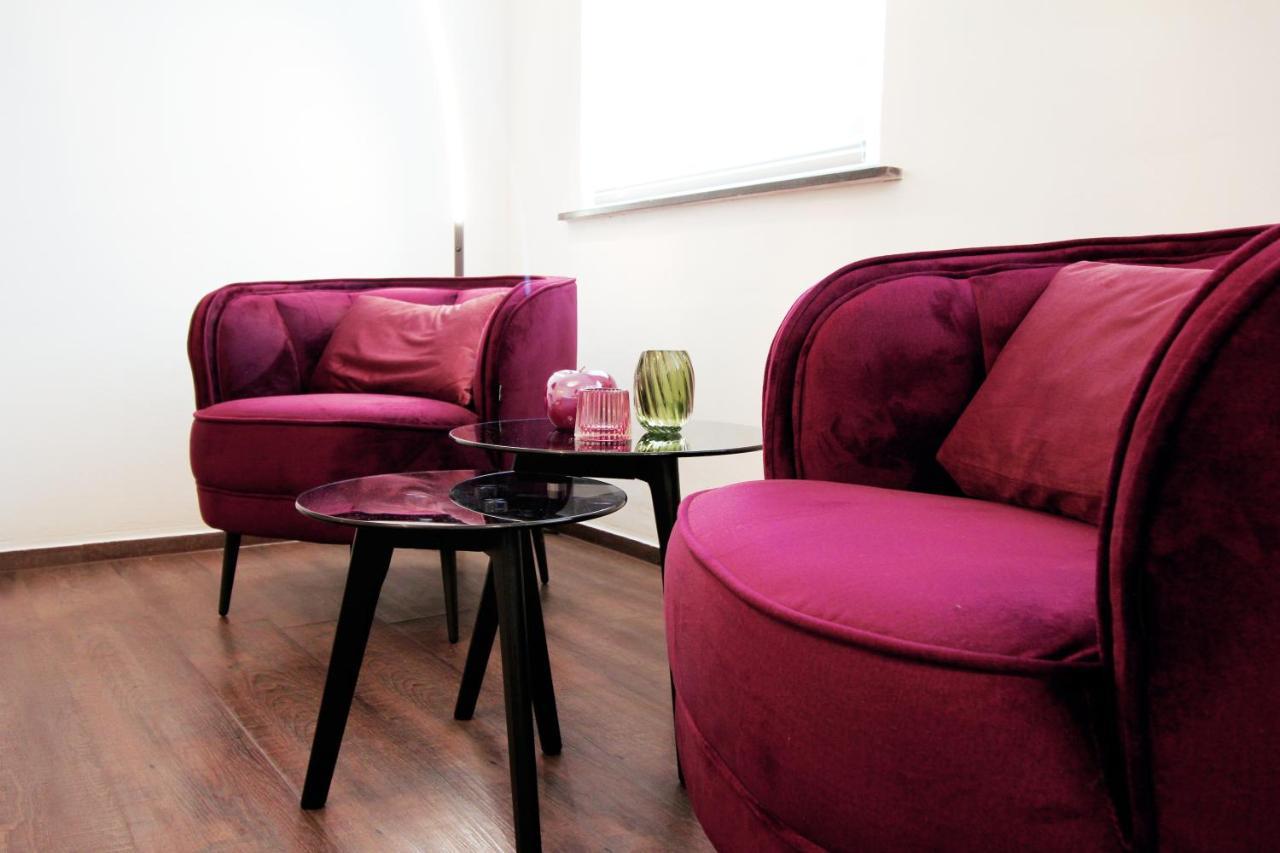 Secret Hideaways Cozystudio Superior Apartments Mit Wifi L 450M Bis Uni L Messe L Flughafen L Zoo Duisburg Dış mekan fotoğraf