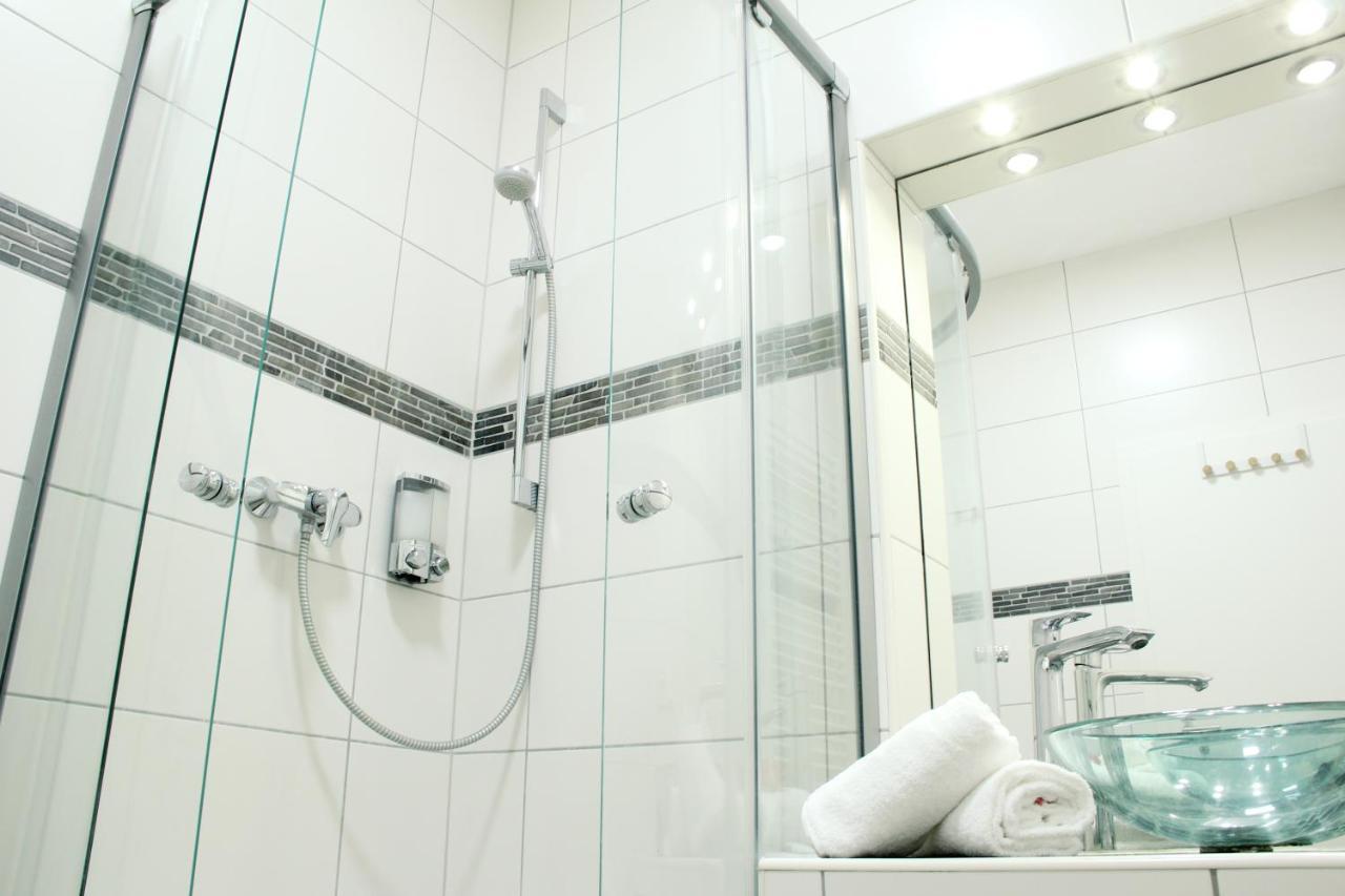 Secret Hideaways Cozystudio Superior Apartments Mit Wifi L 450M Bis Uni L Messe L Flughafen L Zoo Duisburg Dış mekan fotoğraf